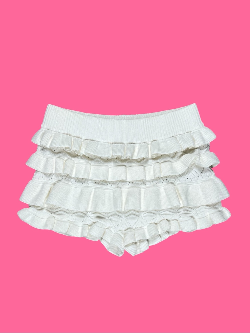 EDIKTED LINDSAY RUFFLED KNITTED SHORTS in Cream flirty EUC size XS